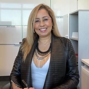 Meet your Posher, Samia